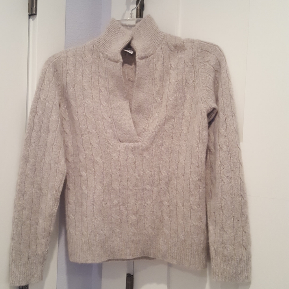Like new cashmere sweater